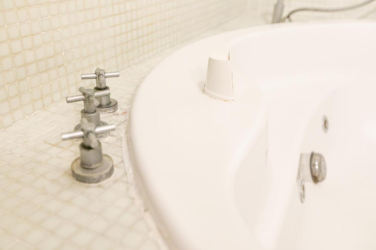 Apartamento 3 Dormitorios En Calle San Vicente. Sevilla Eksteriør bilde