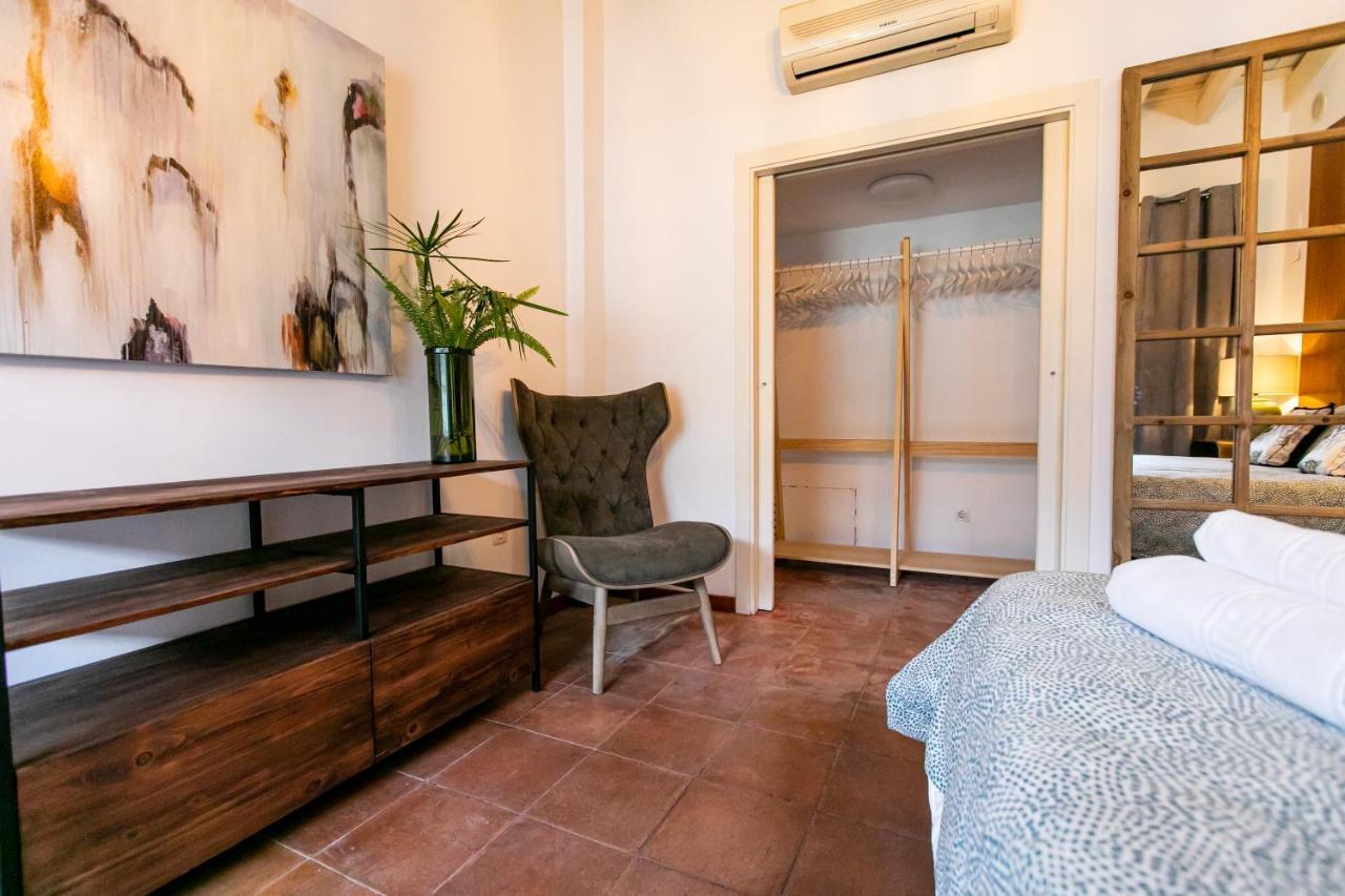 Apartamento 3 Dormitorios En Calle San Vicente. Sevilla Eksteriør bilde