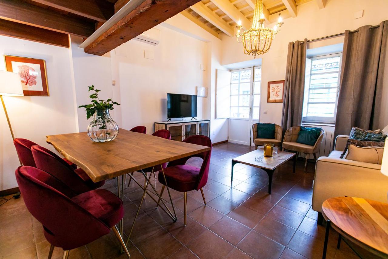 Apartamento 3 Dormitorios En Calle San Vicente. Sevilla Eksteriør bilde